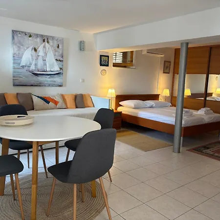 Apartment Cozy Place On The